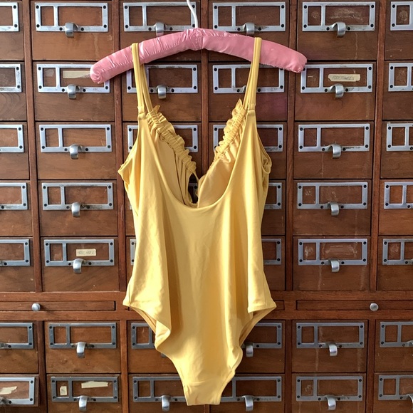 Aerie Yellow Mustard Low Back Cinched Ruffle Keyhole Neck One-piece Swim… - Picture 5 of 10